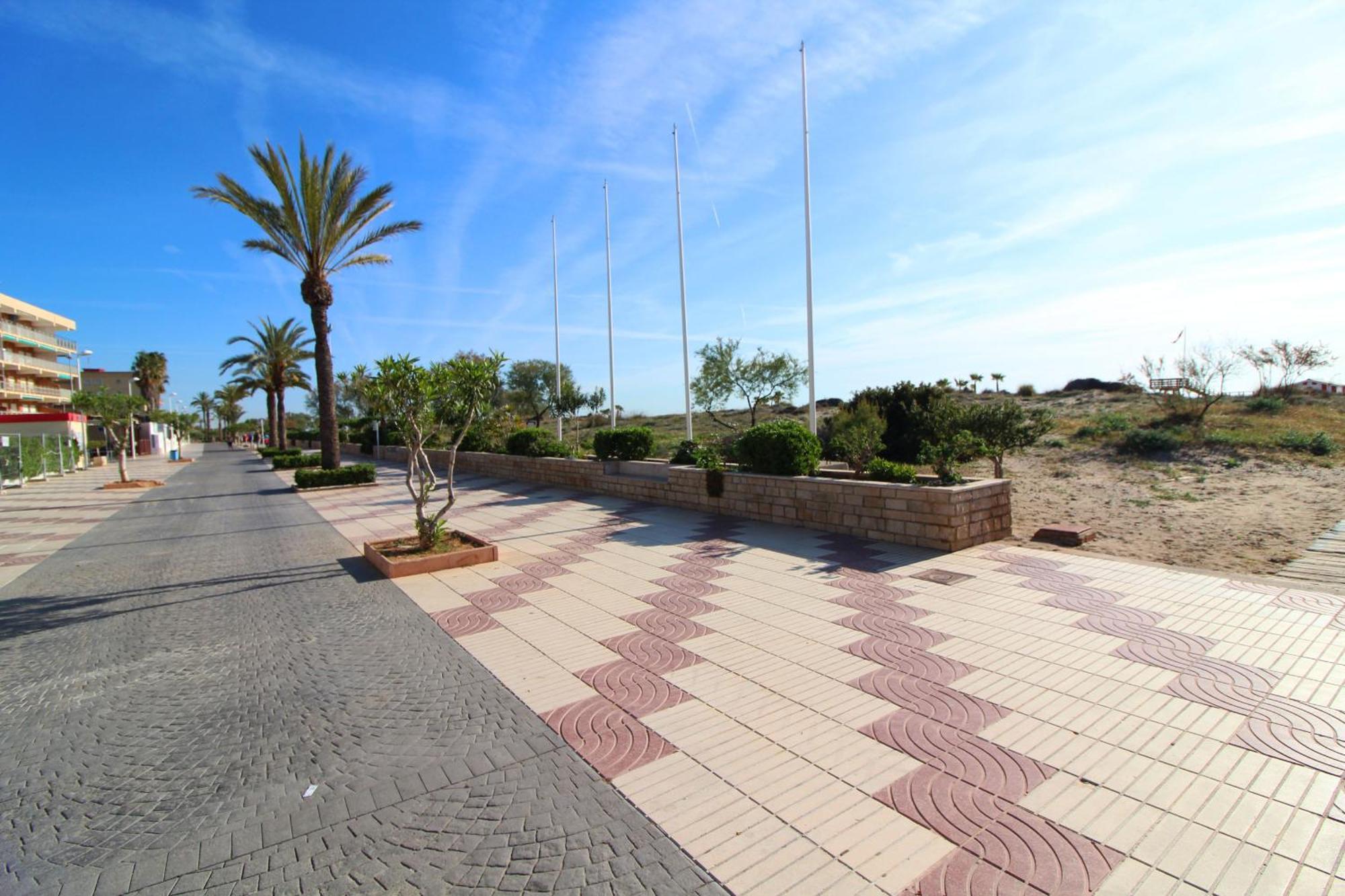 Global Properties, Apartamento Con Terraza Y Vistas Al Mar Y A La Montana 카넷드버렝구어 외부 사진