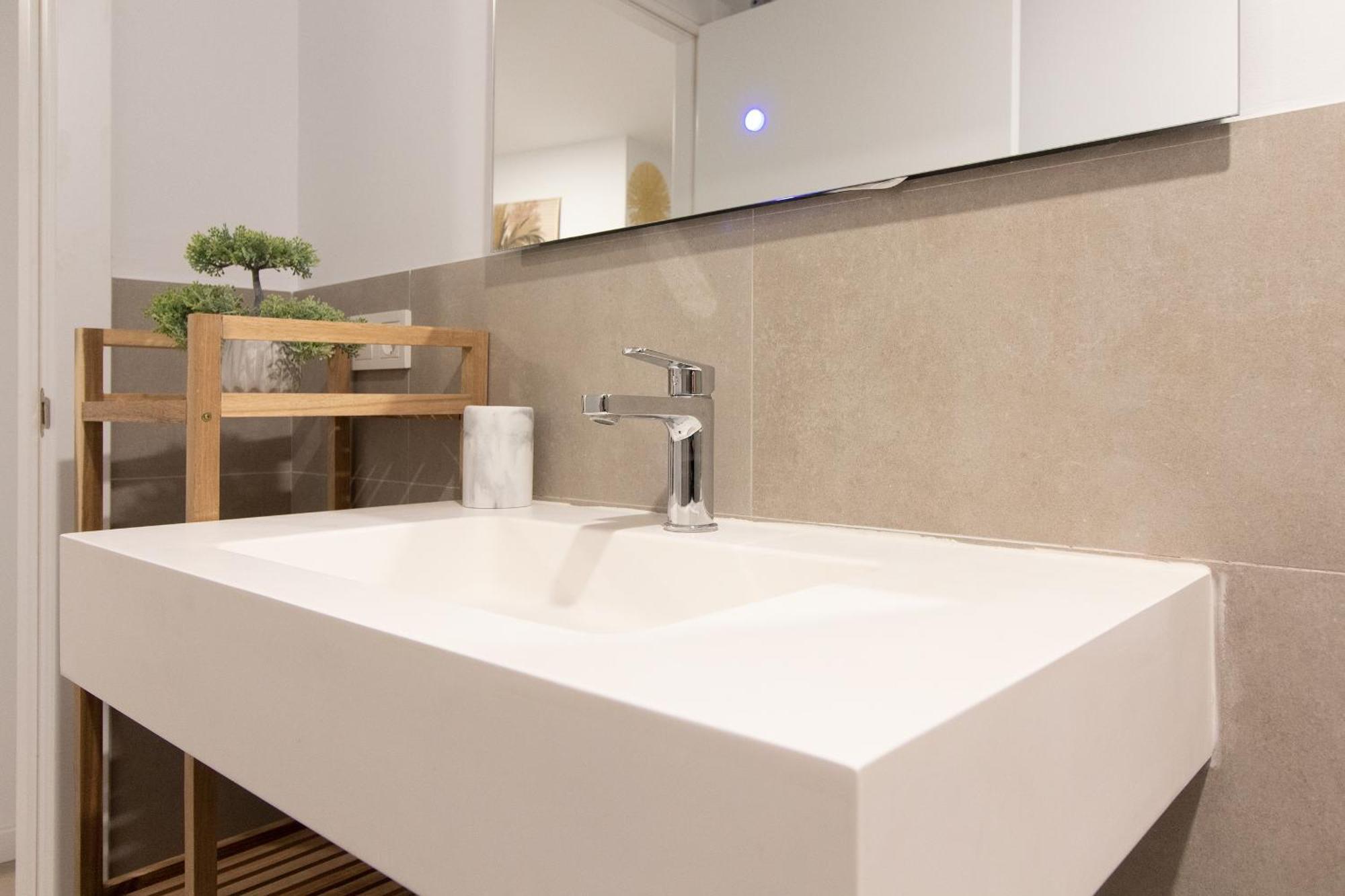 Global Properties, Apartamento Con Terraza Y Vistas Al Mar Y A La Montana 카넷드버렝구어 외부 사진