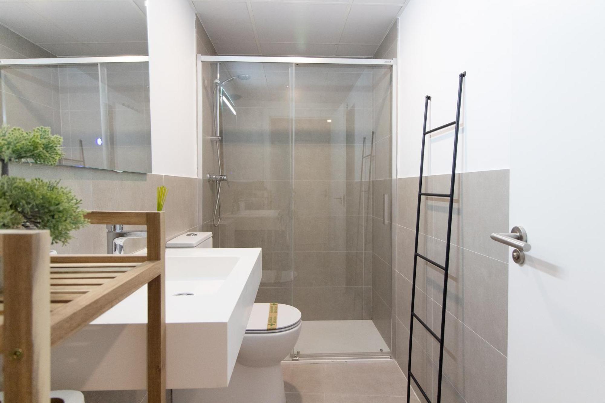 Global Properties, Apartamento Con Terraza Y Vistas Al Mar Y A La Montana 카넷드버렝구어 외부 사진