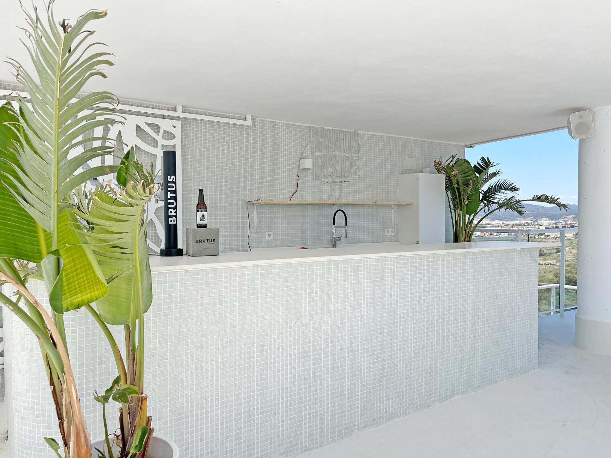 Global Properties, Apartamento Con Terraza Y Vistas Al Mar Y A La Montana 카넷드버렝구어 외부 사진