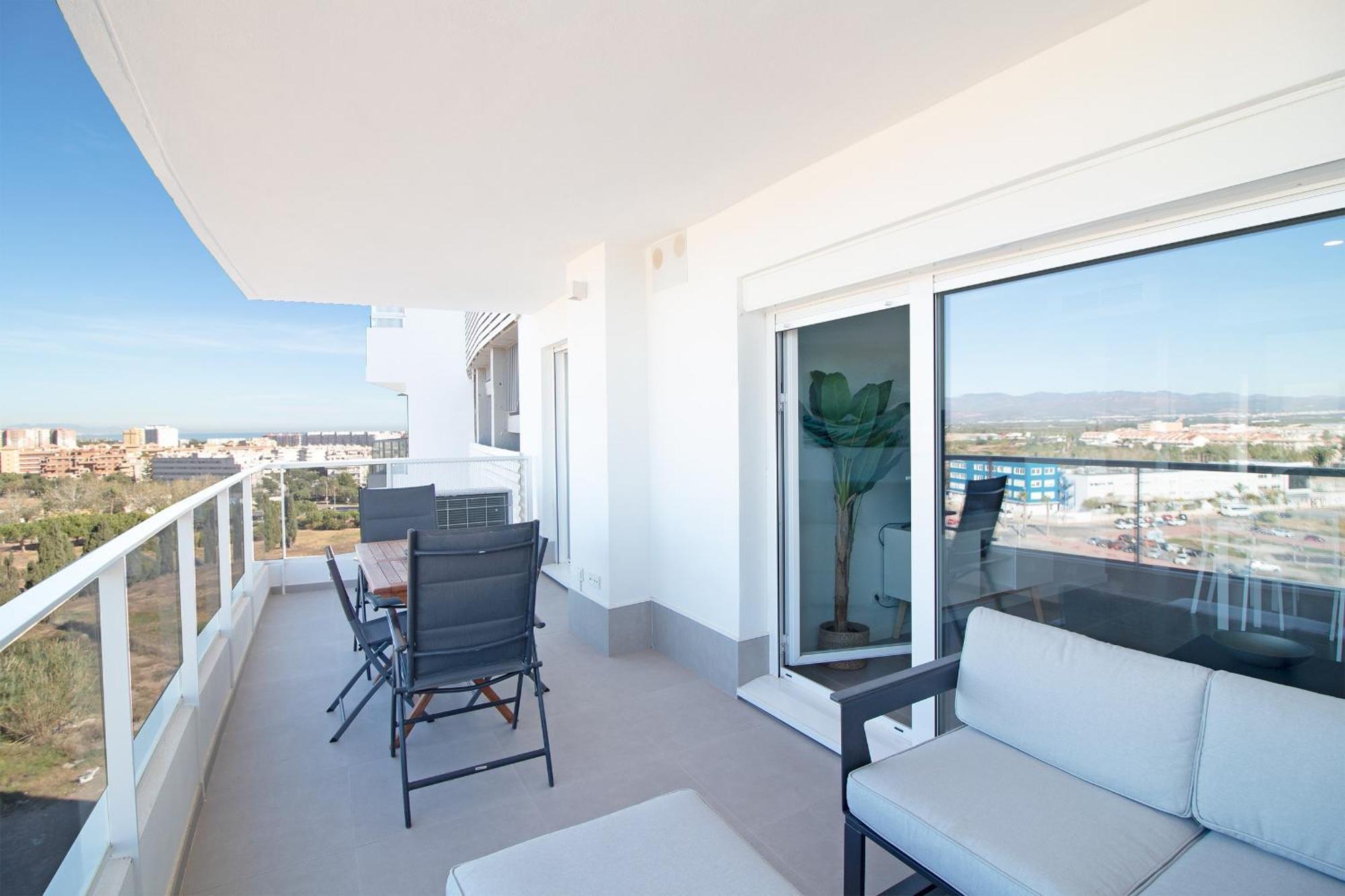 Global Properties, Apartamento Con Terraza Y Vistas Al Mar Y A La Montana 카넷드버렝구어 외부 사진