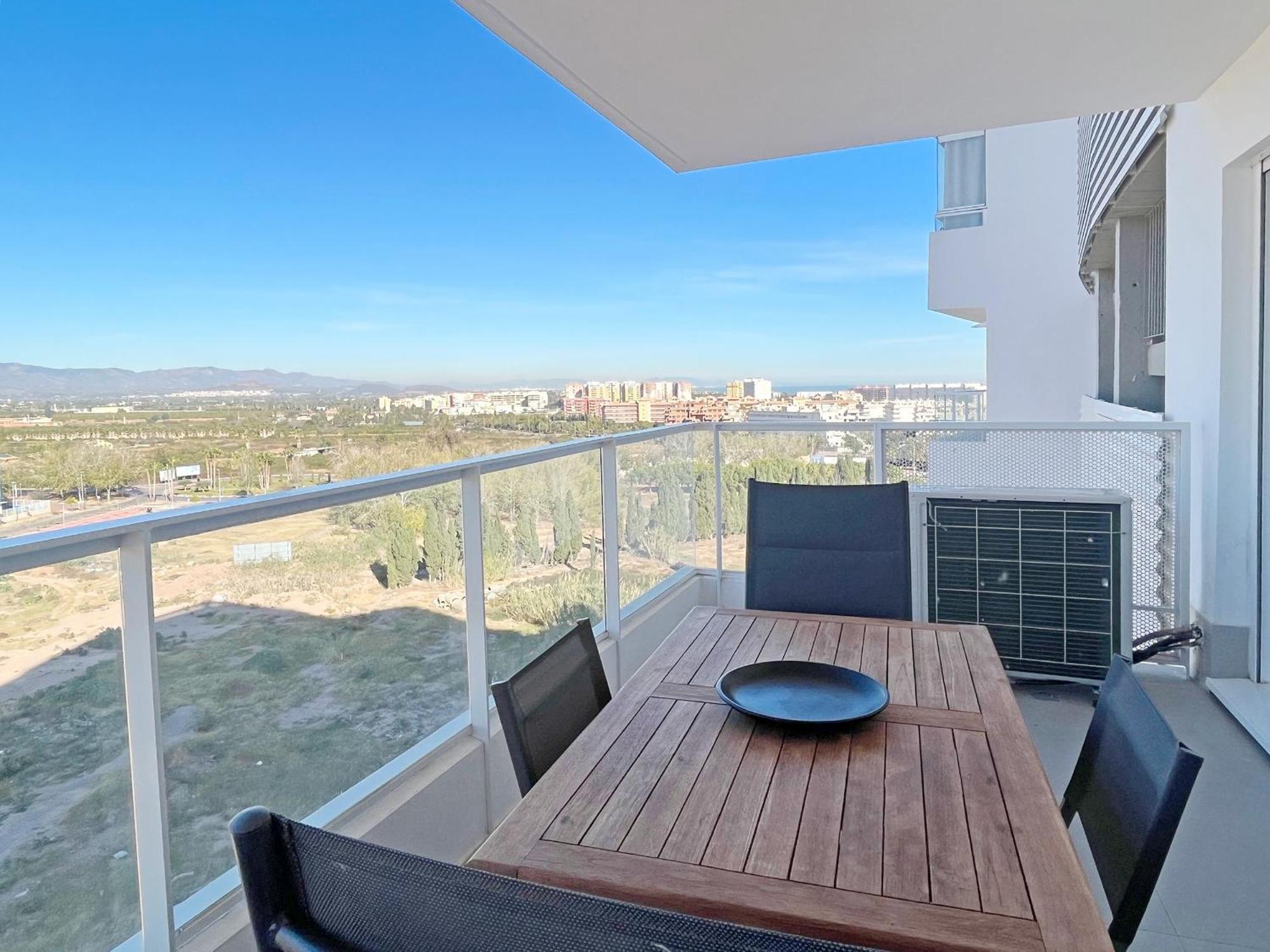 Global Properties, Apartamento Con Terraza Y Vistas Al Mar Y A La Montana 카넷드버렝구어 외부 사진
