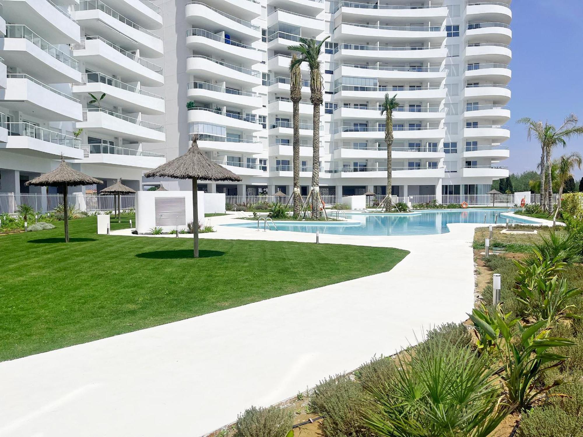 Global Properties, Apartamento Con Terraza Y Vistas Al Mar Y A La Montana 카넷드버렝구어 외부 사진